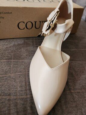 Coutgo Off-white Kitten Heels with bow, size 11, new in box